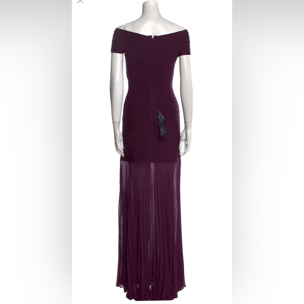 ⛔️SOLD⛔️
NWT Herve Leger bandage sheer dress in purple, SZ SMALL - Picture 14 of 14